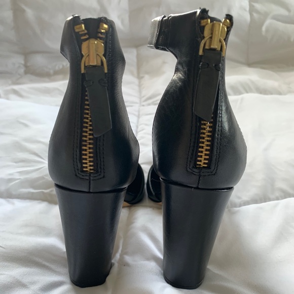 KATE SPADE SATURDAY Black Ankle Strap Pump Heels - Picture 4 of 14